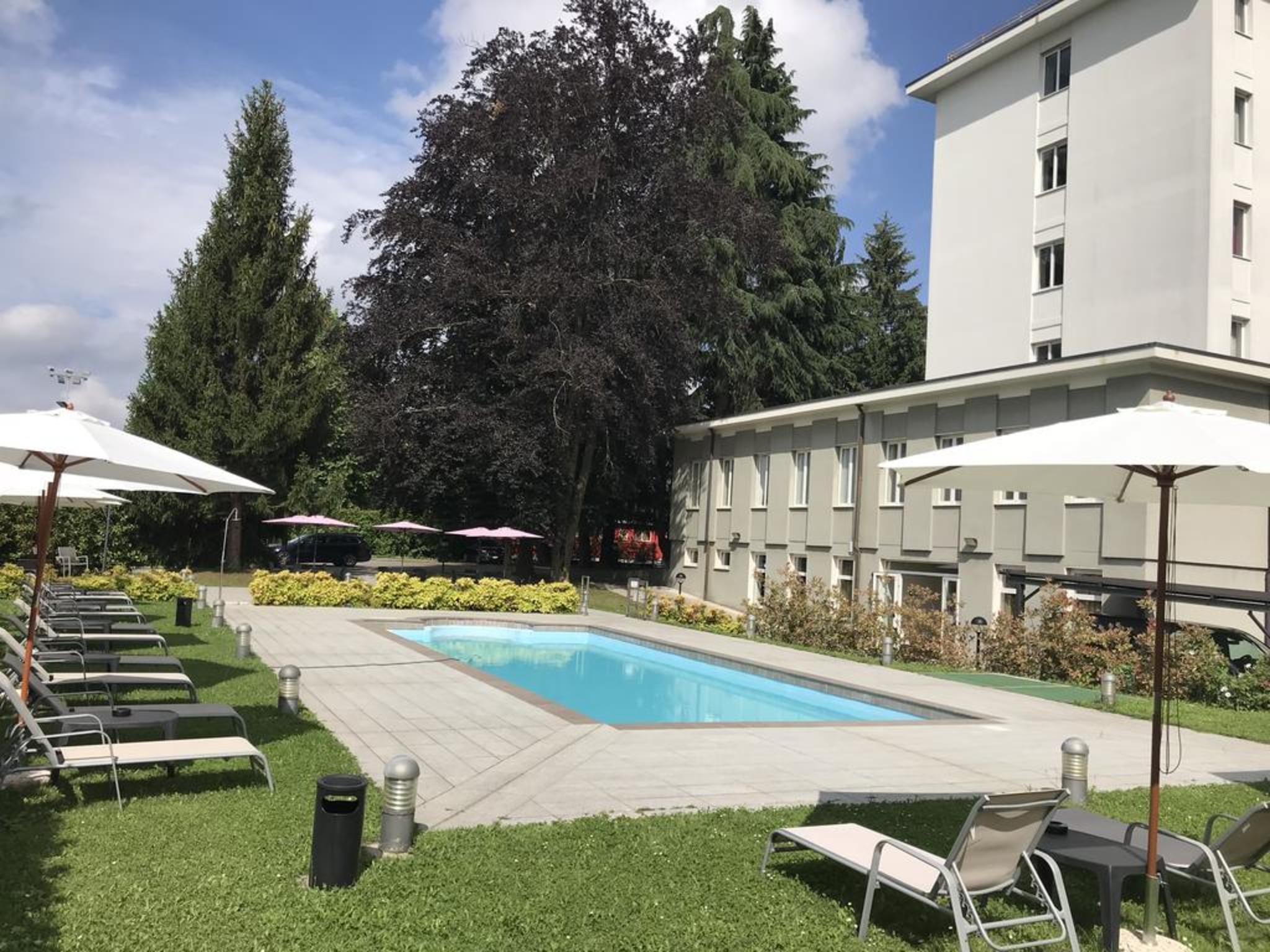 Bis Hotel Varèse Extérieur photo