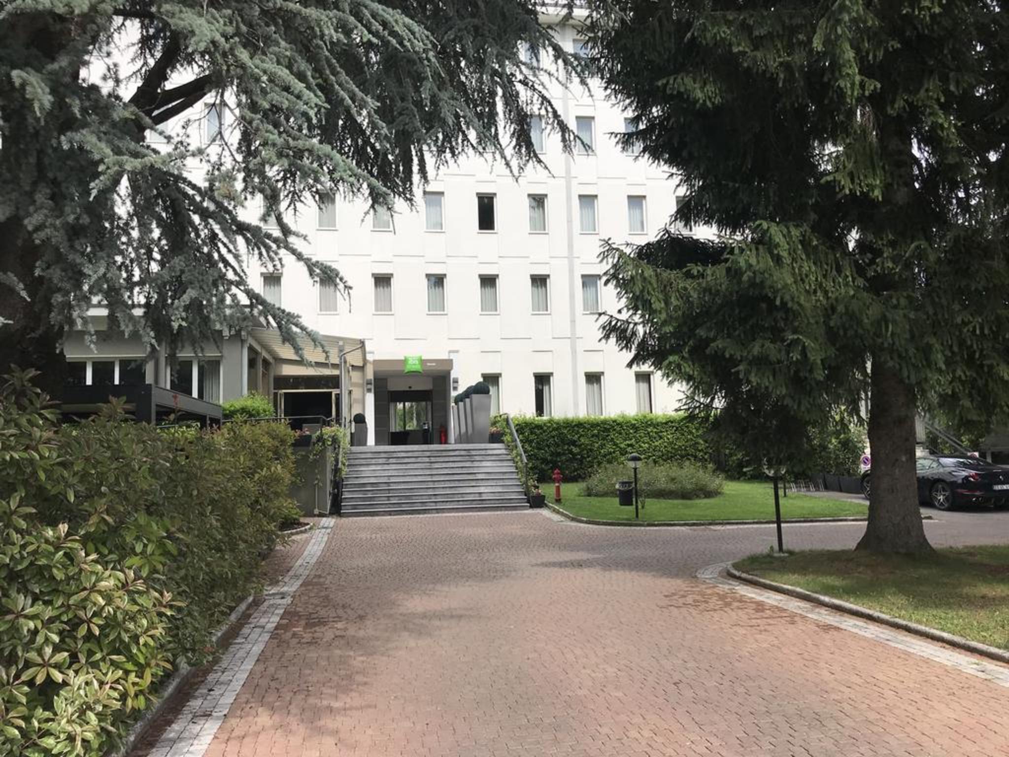 Bis Hotel Varèse Extérieur photo