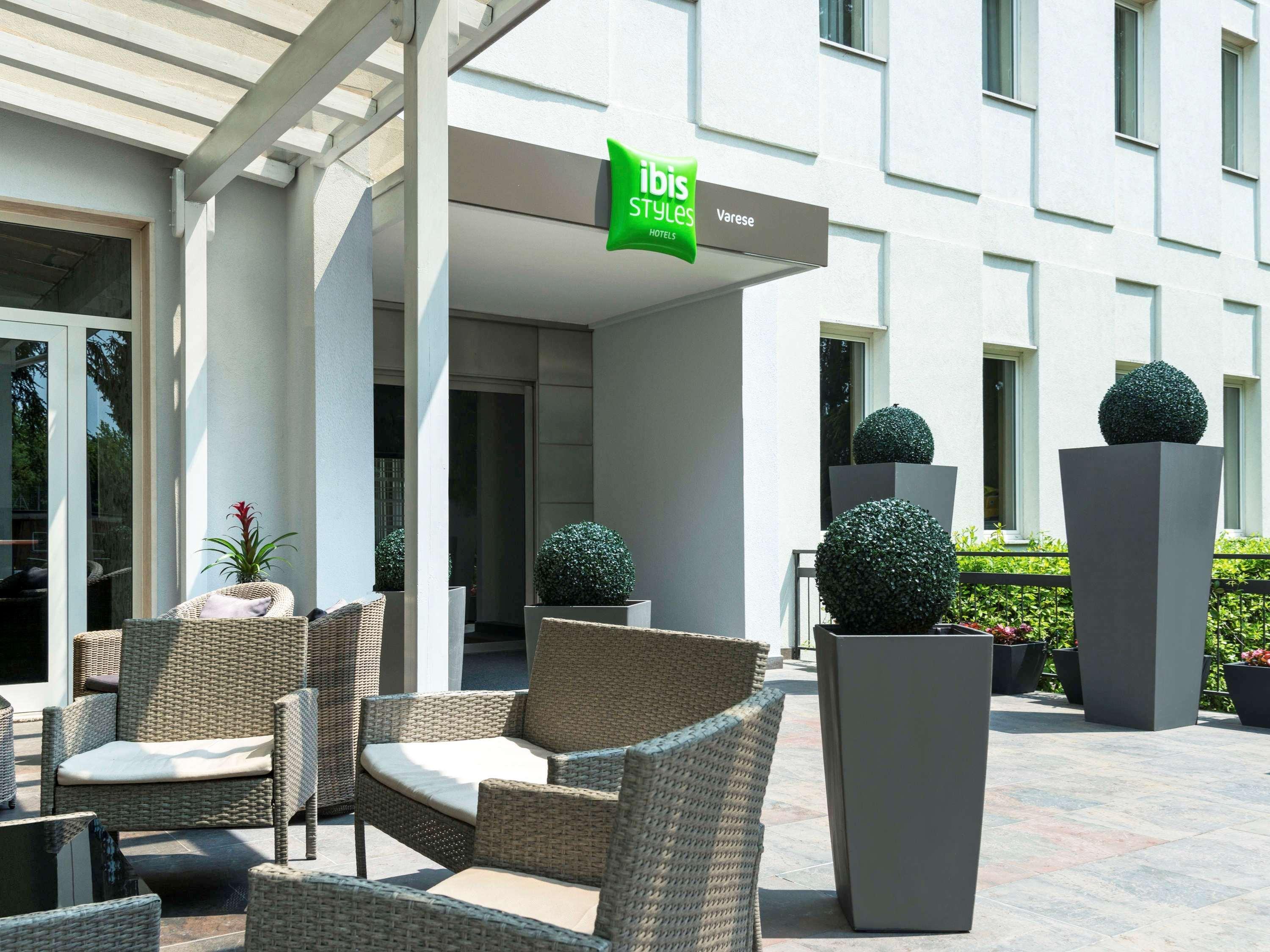 Bis Hotel Varèse Extérieur photo