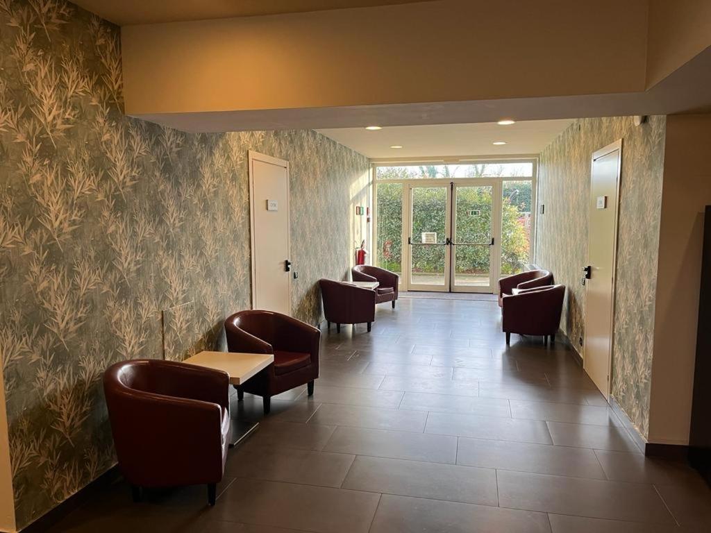 Bis Hotel Varèse Extérieur photo
