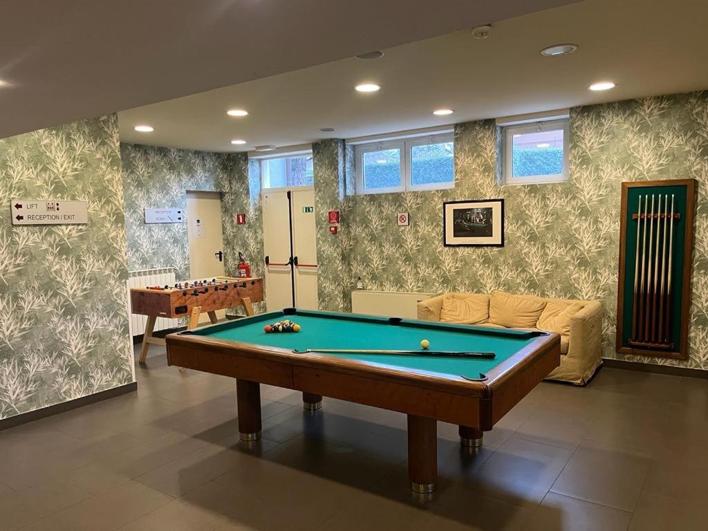 Bis Hotel Varèse Extérieur photo