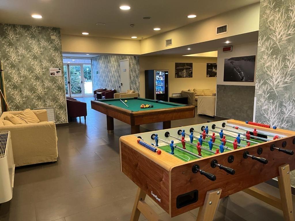 Bis Hotel Varèse Extérieur photo